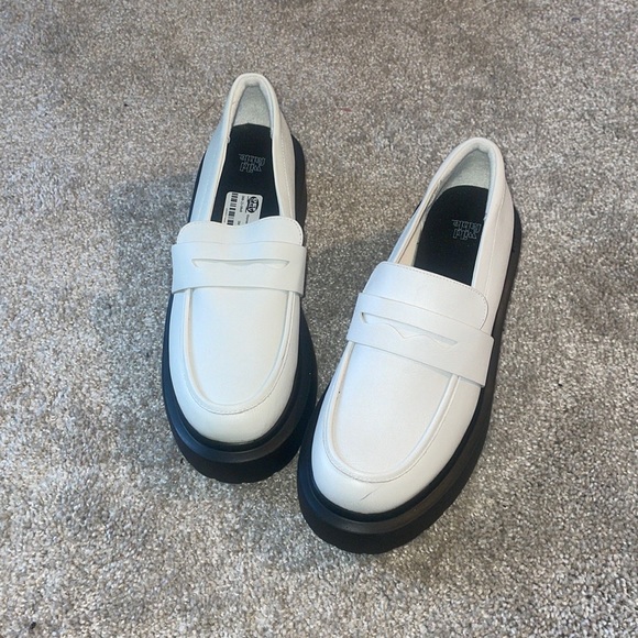 wild fable Shoes - wild fable penny loafers in white with platform size 9.5 new